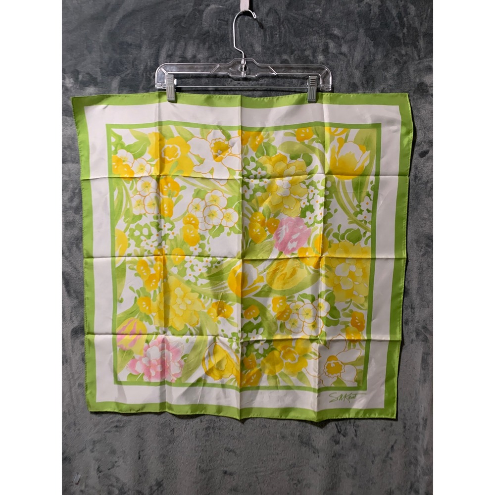 Avon Vintage 1978 Burst of Spring Scarf SM Kent 27x27 Yellow Lime Japan Daffodil